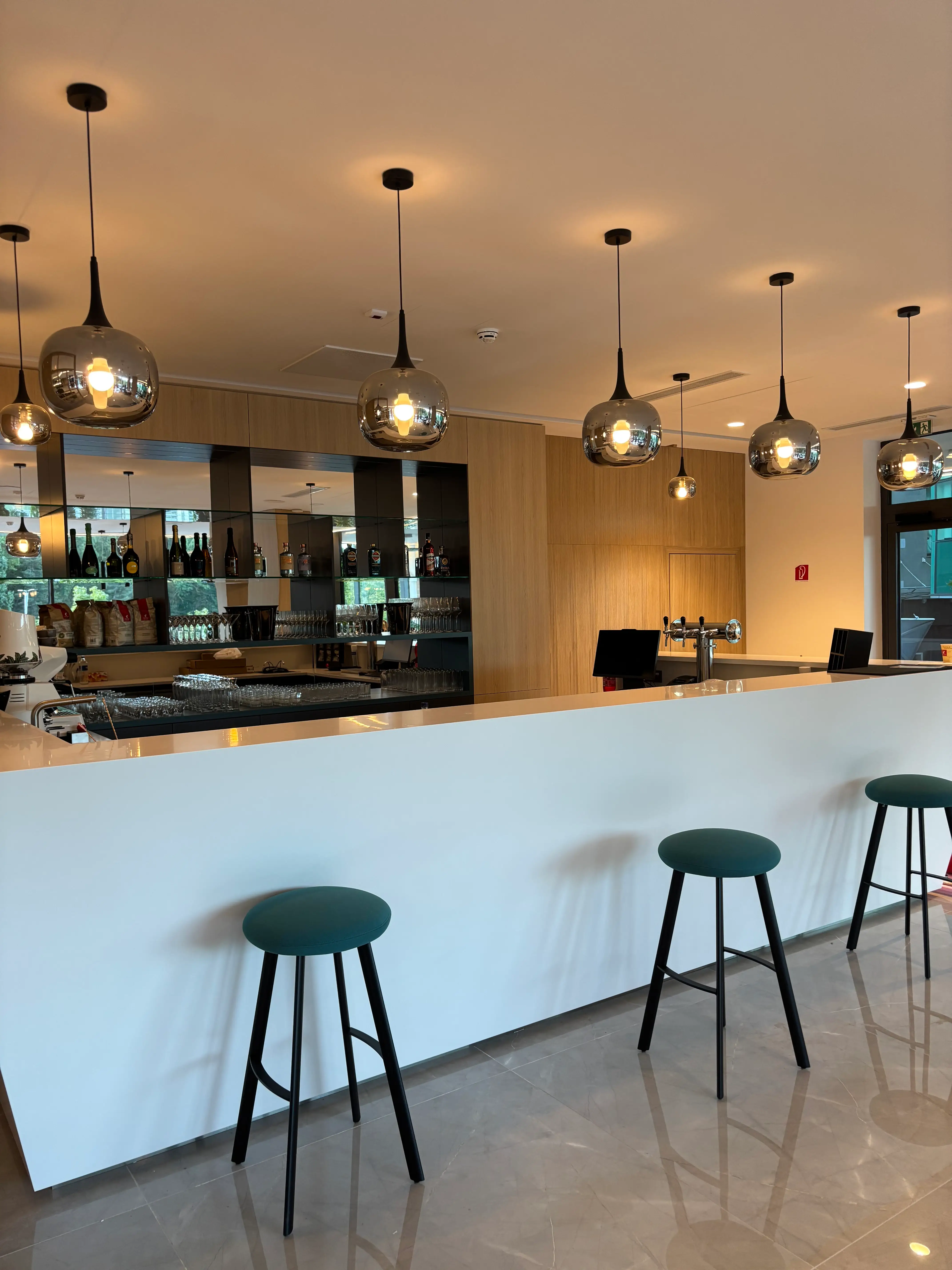 Lobby bar v hoteli